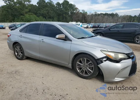 2017 Toyota Camry Le z USA, uszkodzony, nr VIN 4T1BF1FK4HU641707